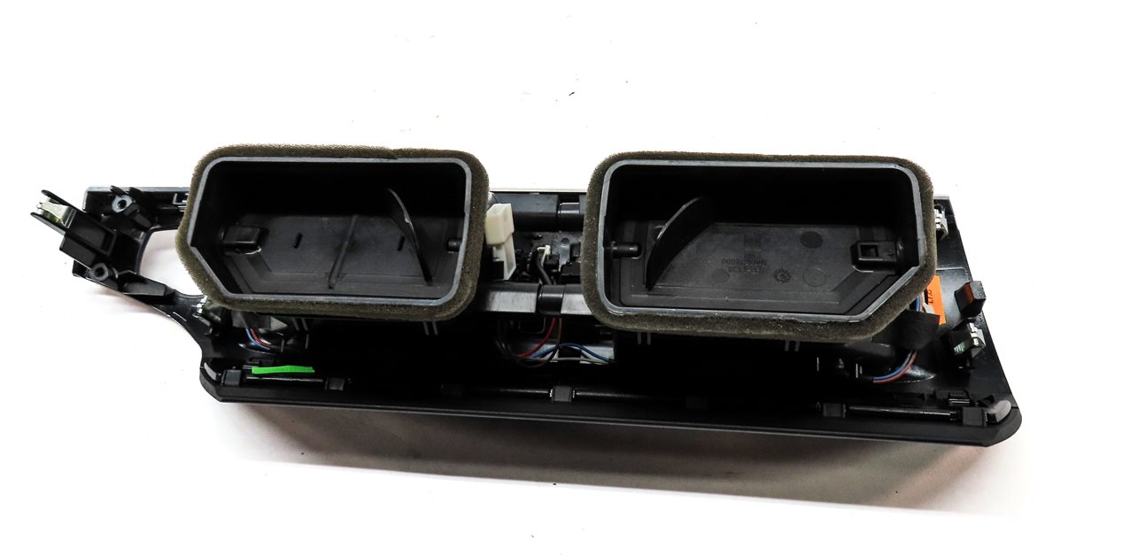 Thumbnail 4: 2014 BMW X3 (F25) FRONT CENTER DASH HEATER A/C AIR VENT (BLACK)