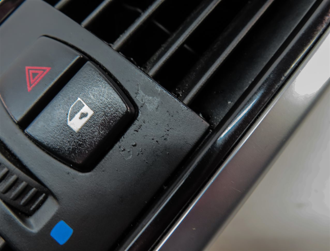 Thumbnail 8: 2014 BMW X3 (F25) FRONT CENTER DASH HEATER A/C AIR VENT (BLACK)