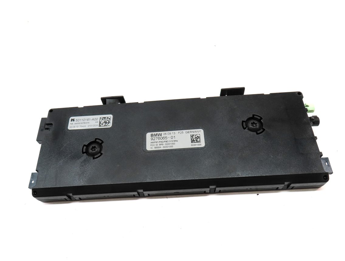 Thumbnail 2: 2014 BMW X3 (F25) RADIO STEREO DIVERSITY ANTENNA CONTROL MODULE