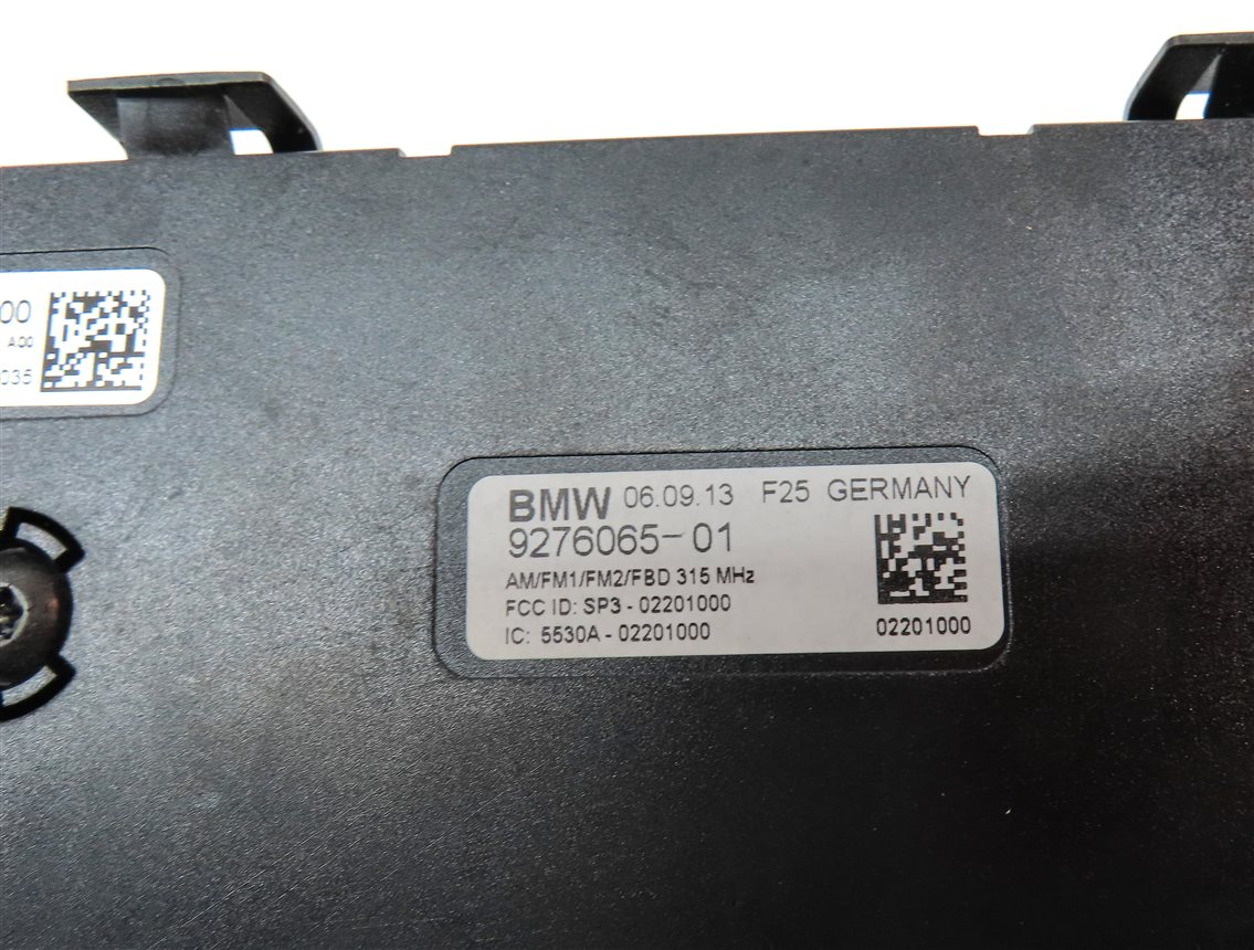 Thumbnail 4: 2014 BMW X3 (F25) RADIO STEREO DIVERSITY ANTENNA CONTROL MODULE