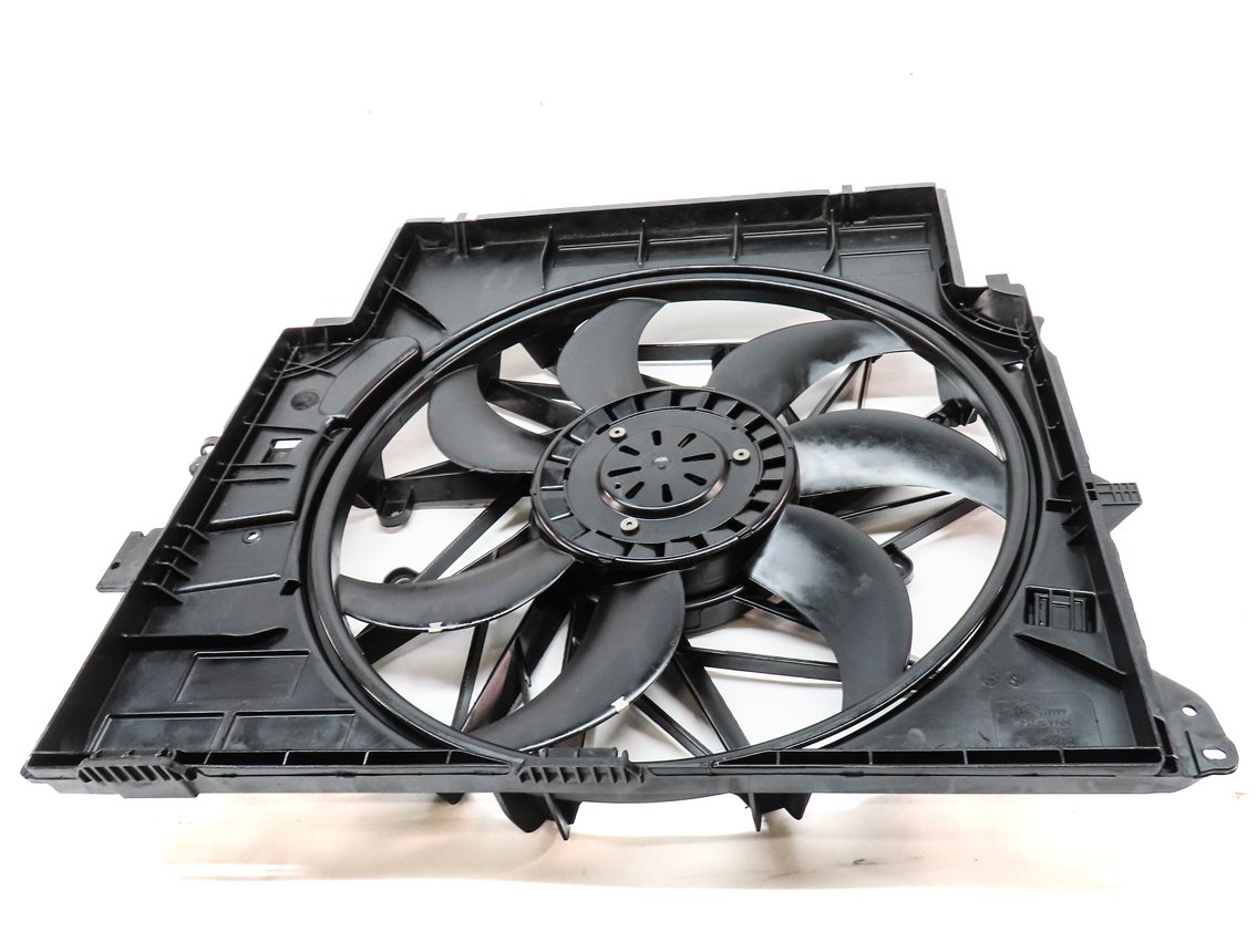 Thumbnail 4: 13-18 BMW X3 X4 (F25 F26) 2.0L N20 TURBO ENGINE RADIATOR COOLING FAN w/ SHROUD