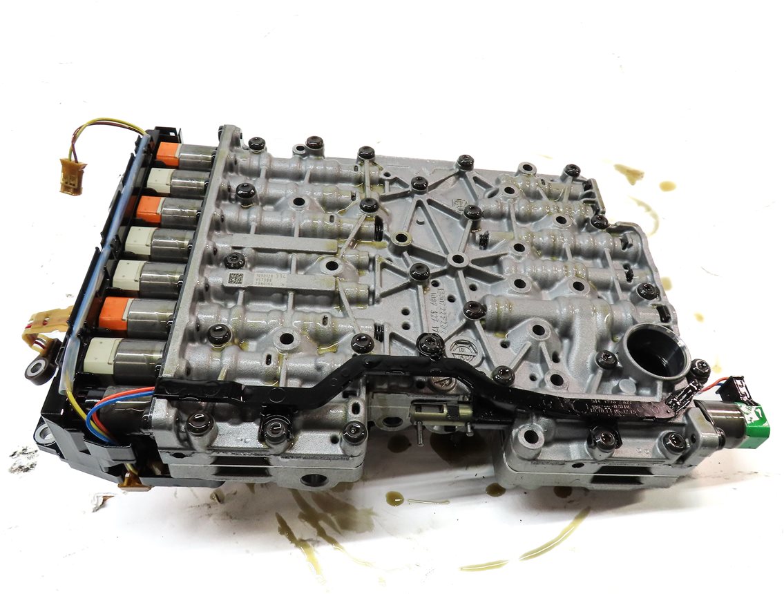 Thumbnail 6: 14 328i 328iGT X3 (F25 F30 F34) 2.0L 8HP45 AUTOMATIC TRANSMISSION VALVE BODY