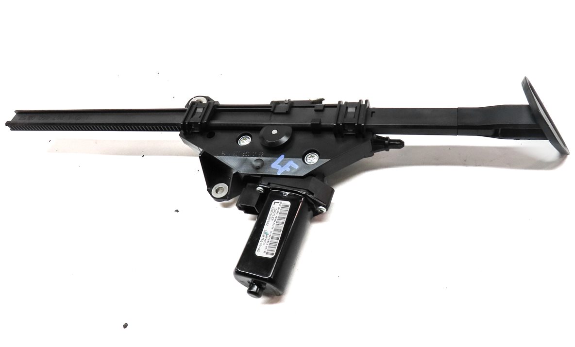 Thumbnail 2: 2014 MERCEDES E350 COUPE (C207) FRONT LEFT DRIVER SEATBELT HANDOVER ARM w/ MOTOR