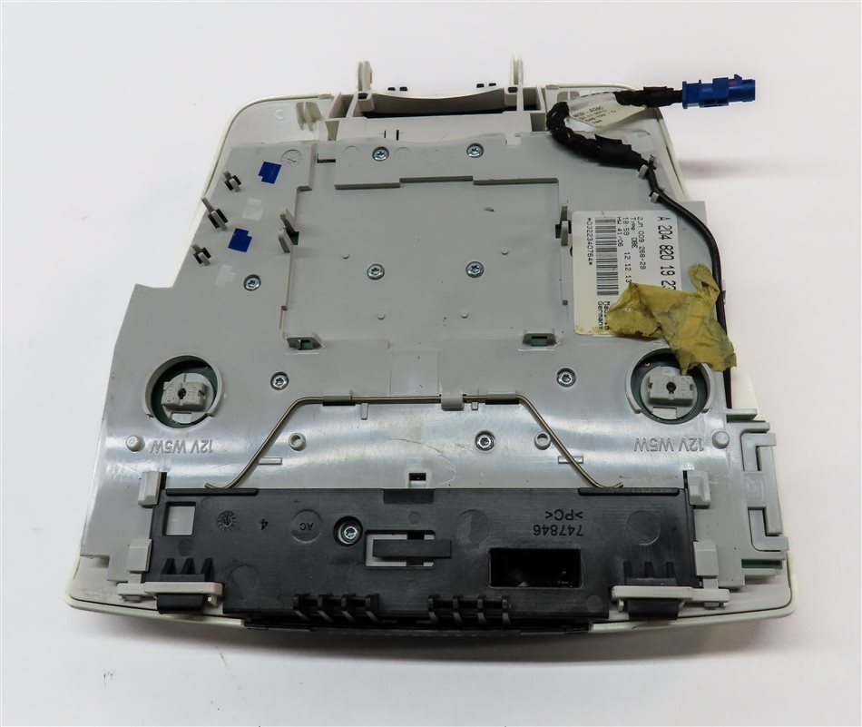 Thumbnail 5: 2014 MERCEDES E350 C207 FRONT DOMELIGHT MAP READING DOME LIGHT LAMP (Black)