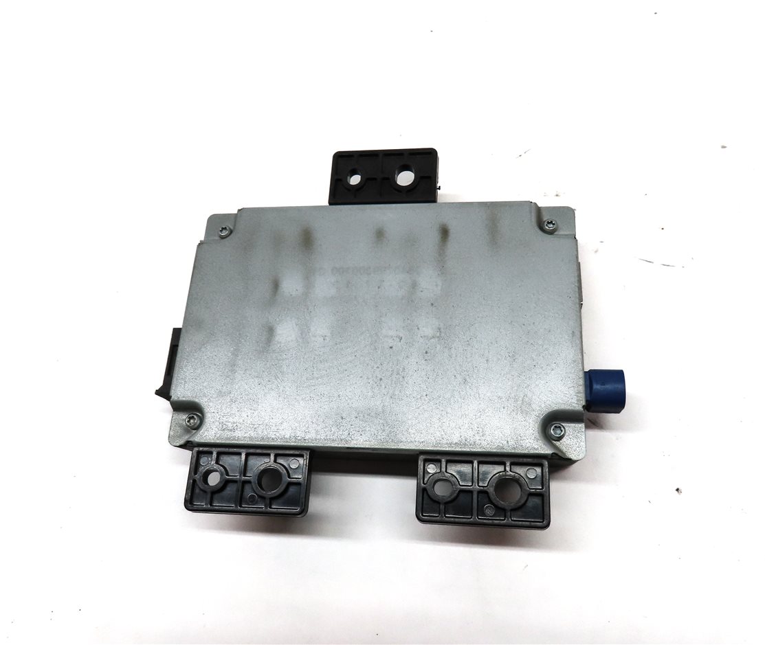 Thumbnail 5: 13-18 B C E G GL GLK ML SL CLS SLK (W204 W207 W212 W218) MEDIA INTERFACE MODULE