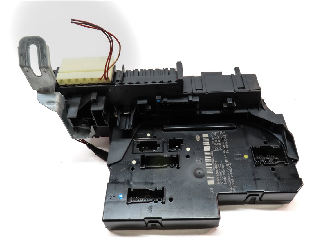 Thumbnail 4: 2014 MERCEDES E350 COUPE (C207) REAR SIGNAL ACQUISITION ACTIVATION SAM MODULE