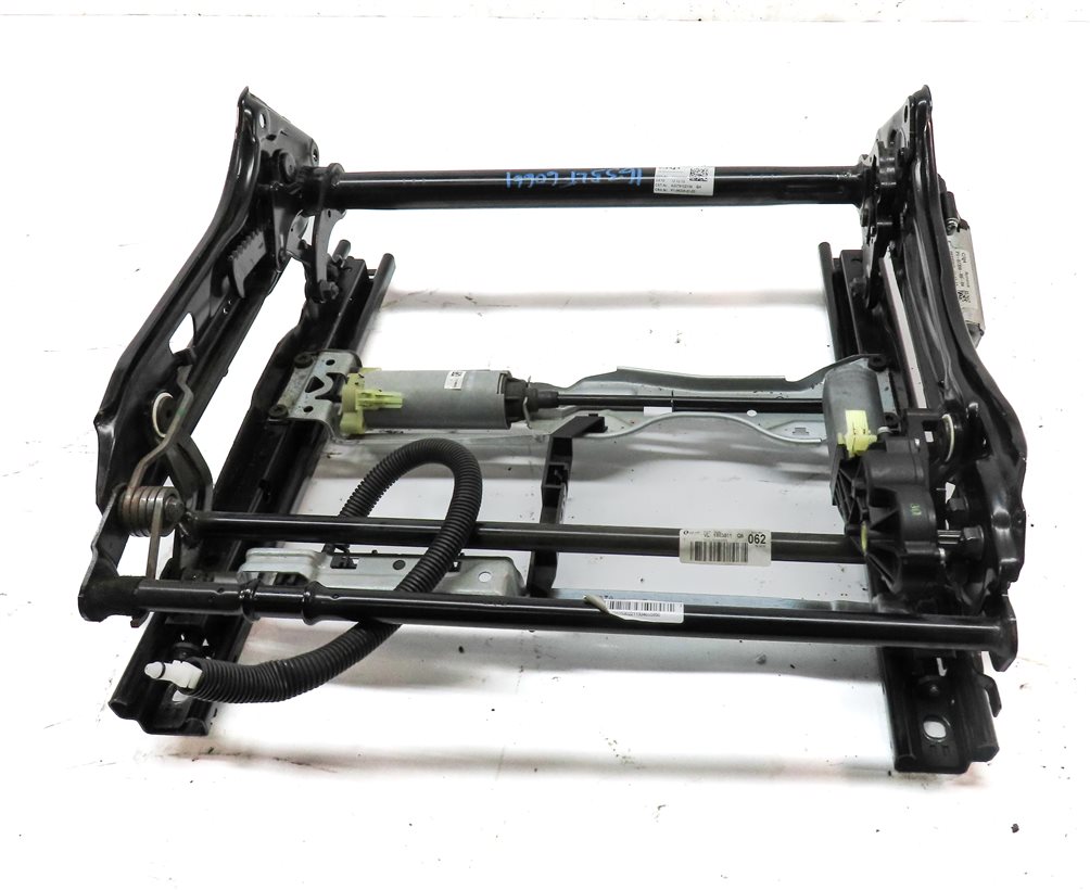 Thumbnail 4: 10-17 E CLASS A207 C207 W207 COUPE CONVERTIBLE LEFT DRIVER SEAT TRACK w/ MOTORS