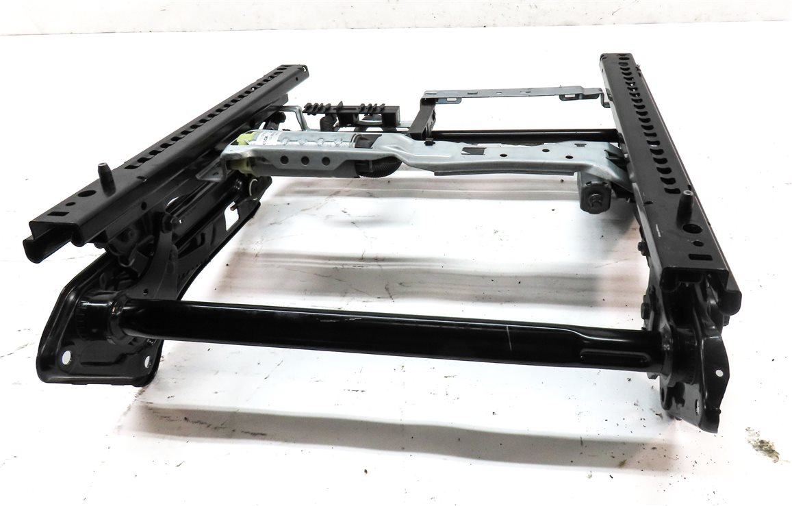 Thumbnail 5: 10-17 E CLASS A207 C207 W207 COUPE CONVERTIBLE LEFT DRIVER SEAT TRACK w/ MOTORS