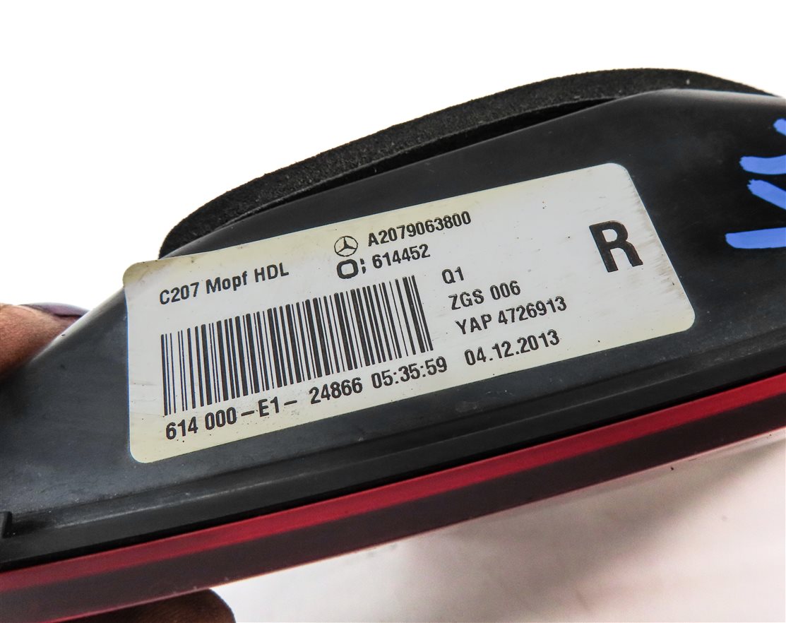 Thumbnail 5: 14-17 E-CLASS W207 COUPE CONVERTIBLE REAR RIGHT INNER TRUNK TAILLIGHT LIGHT LAMP