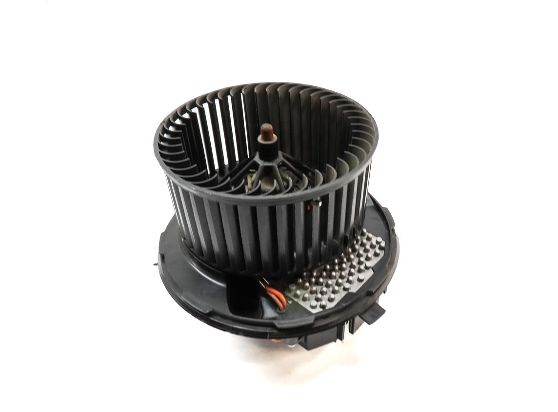 Thumbnail 2: 2015-2018 VW CC EOS TIGUAN / AUDI Q3 (8U) FRONT HEATER A/C BLOWER FAN MOTOR