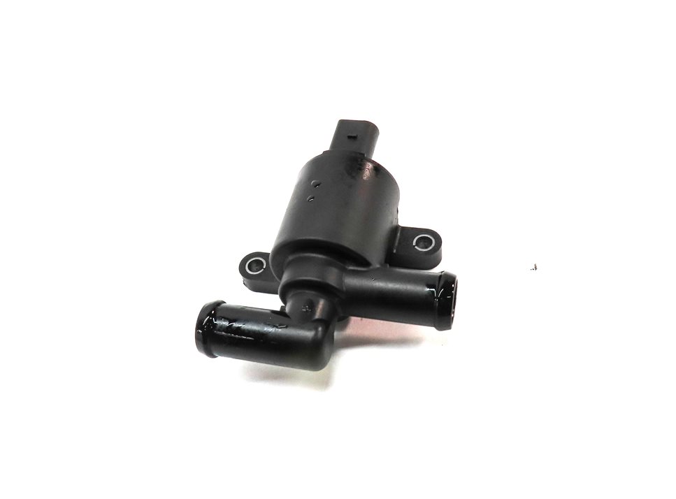 Thumbnail 2: 2018 AUDI Q3 (8U) 2.0T (CCTA) ENGINE WATER HEATER CONTROL VALVE