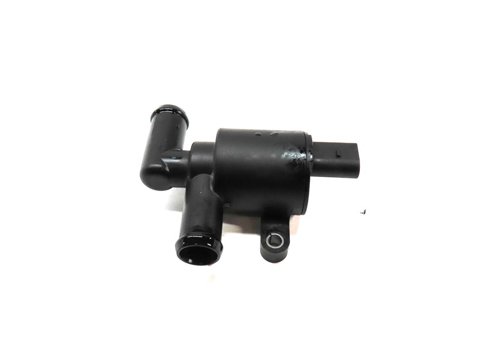 Thumbnail 4: 2018 AUDI Q3 (8U) 2.0T (CCTA) ENGINE WATER HEATER CONTROL VALVE