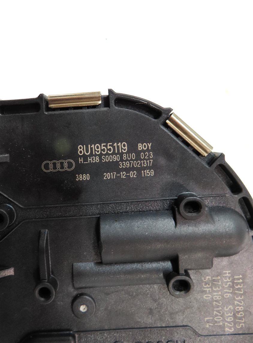 Thumbnail 4: 2015-2018 AUDI Q3 (8U) FRONT WINDSHIELD WIPER MOTOR
