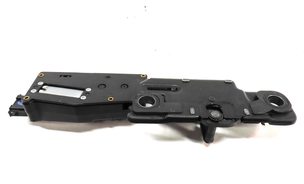 Thumbnail 5: 2018 AUDI Q3 (8U) REAR HATCH TAILGATE TRUNK LATCH STRIKER PLATE & ACTUATOR