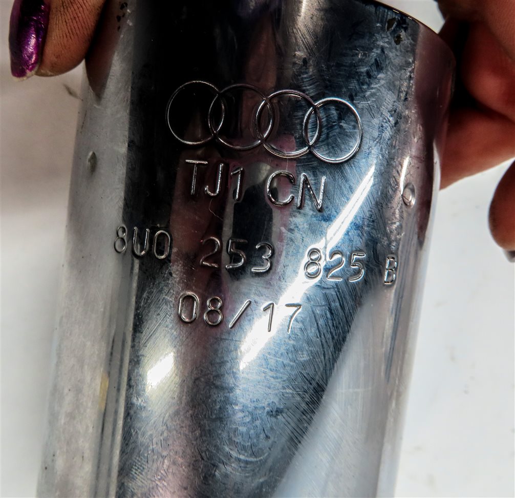 Thumbnail 6: 15-18 AUDI Q3 (8U) 2.0L TURBO ENGINE REAR LEFT & RIGHT MUFFLER EXHAUST TIP SET 2