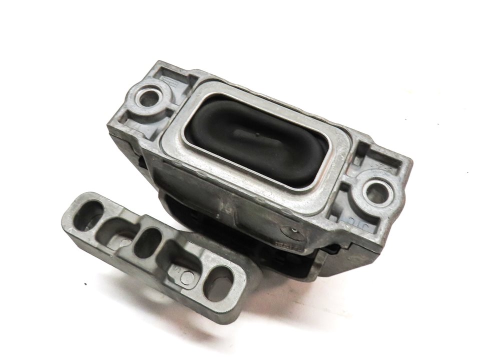 2018 AUDI Q3 (8U) 2.0T (CCTA) RIGHT ENGINE MOTOR MOUNT