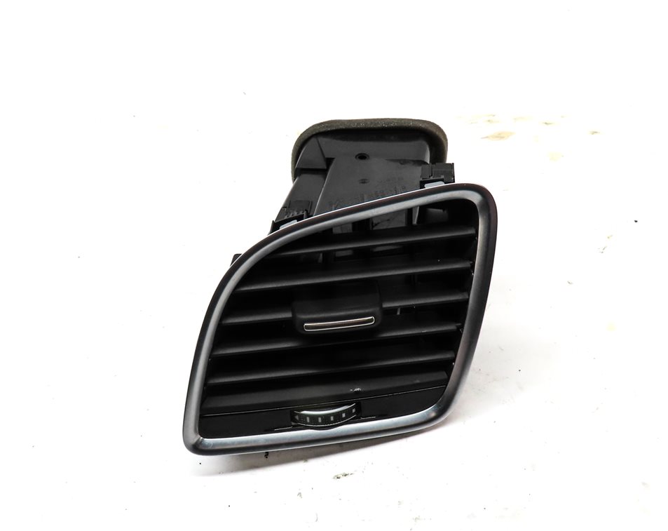 Thumbnail 2: 2018 AUDI Q3 (8U) FRONT LEFT DRIVER DASH HVAC A/C HEATER AIR VENT (BLACK)
