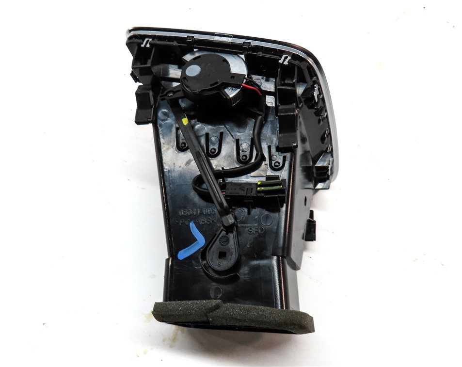 Thumbnail 5: 2018 AUDI Q3 (8U) FRONT LEFT DRIVER DASH HVAC A/C HEATER AIR VENT (BLACK)