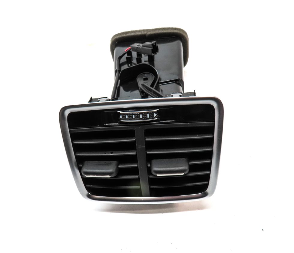 Thumbnail 2: 2018 AUDI Q3 (8U) REAR CENTER CONSOLE HVAC A/C HEATER AIR VENT (BLACK)