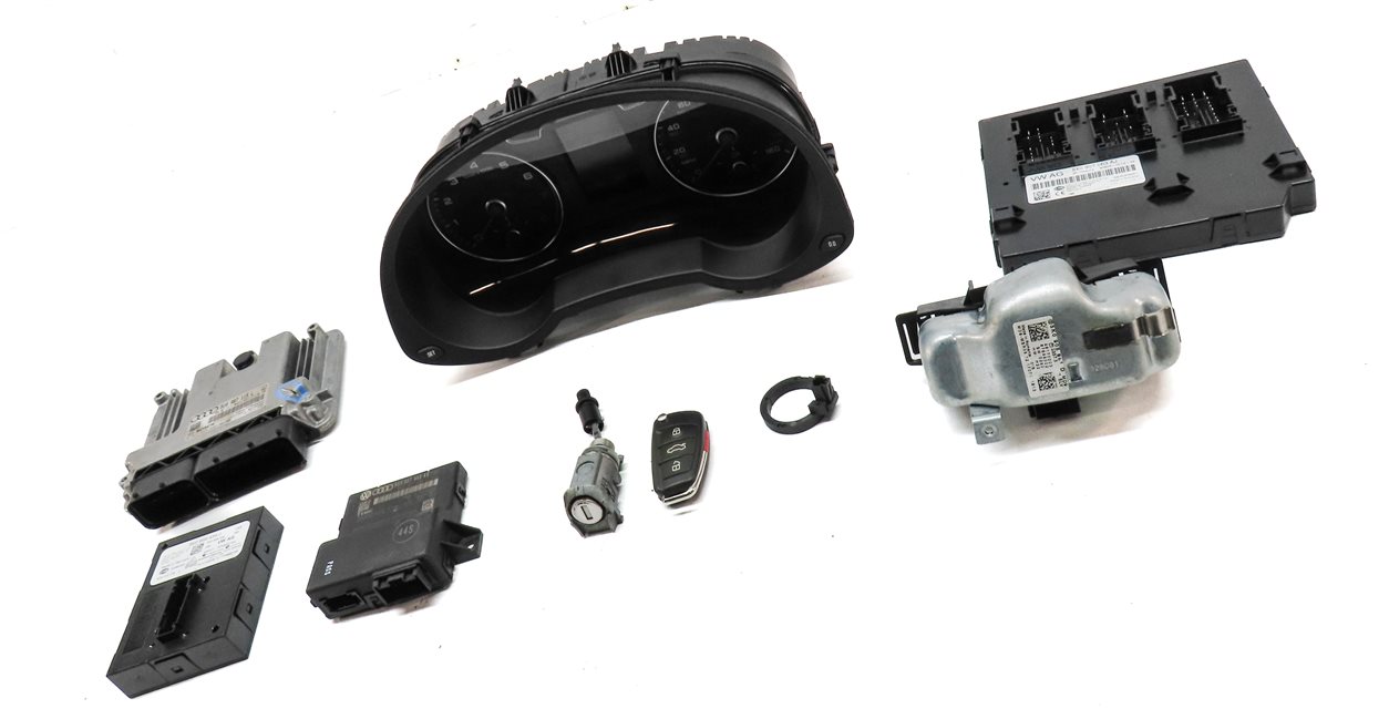 Thumbnail 3: 18 AUDI Q3 8U 2.0L TURBO CCTA SPEEDOMETER ECU IMMOBILIZER MODULE KEY SET (57k)