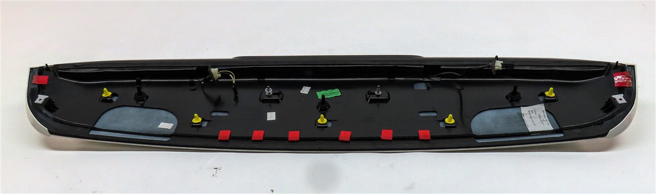Thumbnail 6: 2015-2018 AUDI Q3 (8U) REAR SPOILER WING w/ THIRD 3rd BRAKE LIGHT (White)