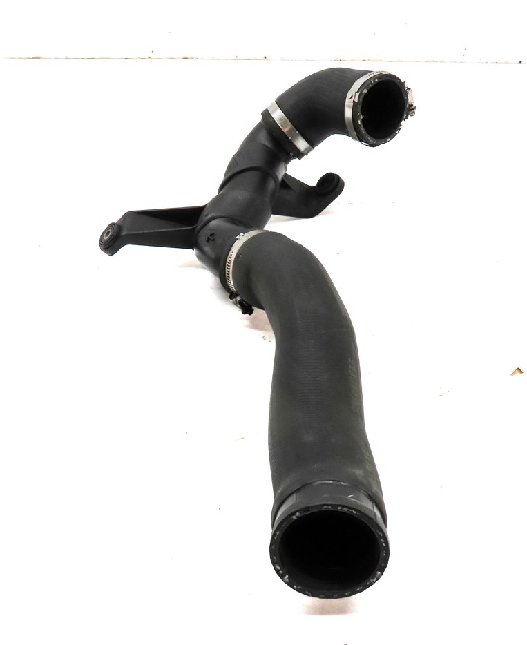 Thumbnail 4: 2018 AUDI Q3 (8U) 2.0L (CCTA) TURBO ENGINE INTERCOOLER BOOST PIPE ASSEMBLY
