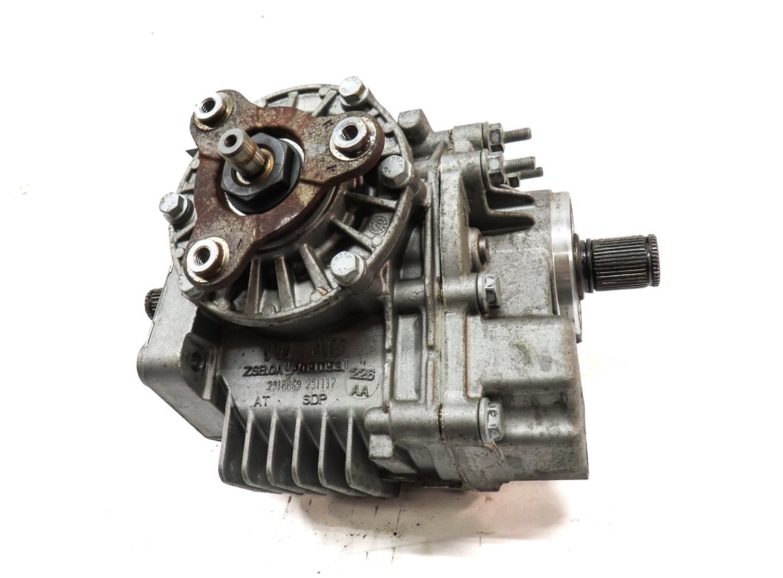 Thumbnail 2: 2009-2018 VW TIGUAN CC AUDI Q3 (8U) 2.0L AWD FRONT TRANSFER CASE ANGLE GEAR