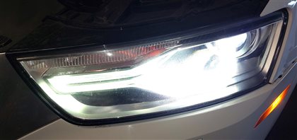 Thumbnail 2: 16-18 AUDI Q3 (8U) LEFT DRIVER XENON HID SELF ADJUST HEADLIGHT HEAD LIGHT LAMP
