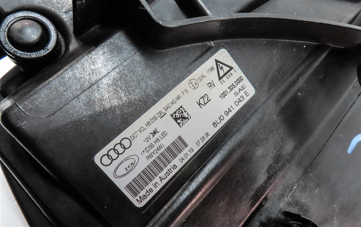 Thumbnail 8: 16-18 AUDI Q3 (8U) LEFT DRIVER XENON HID SELF ADJUST HEADLIGHT HEAD LIGHT LAMP