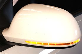Thumbnail 2: 2015-2018 AUDI Q3 LEFT DRIVER HEATED DOOR MIRROR (White)