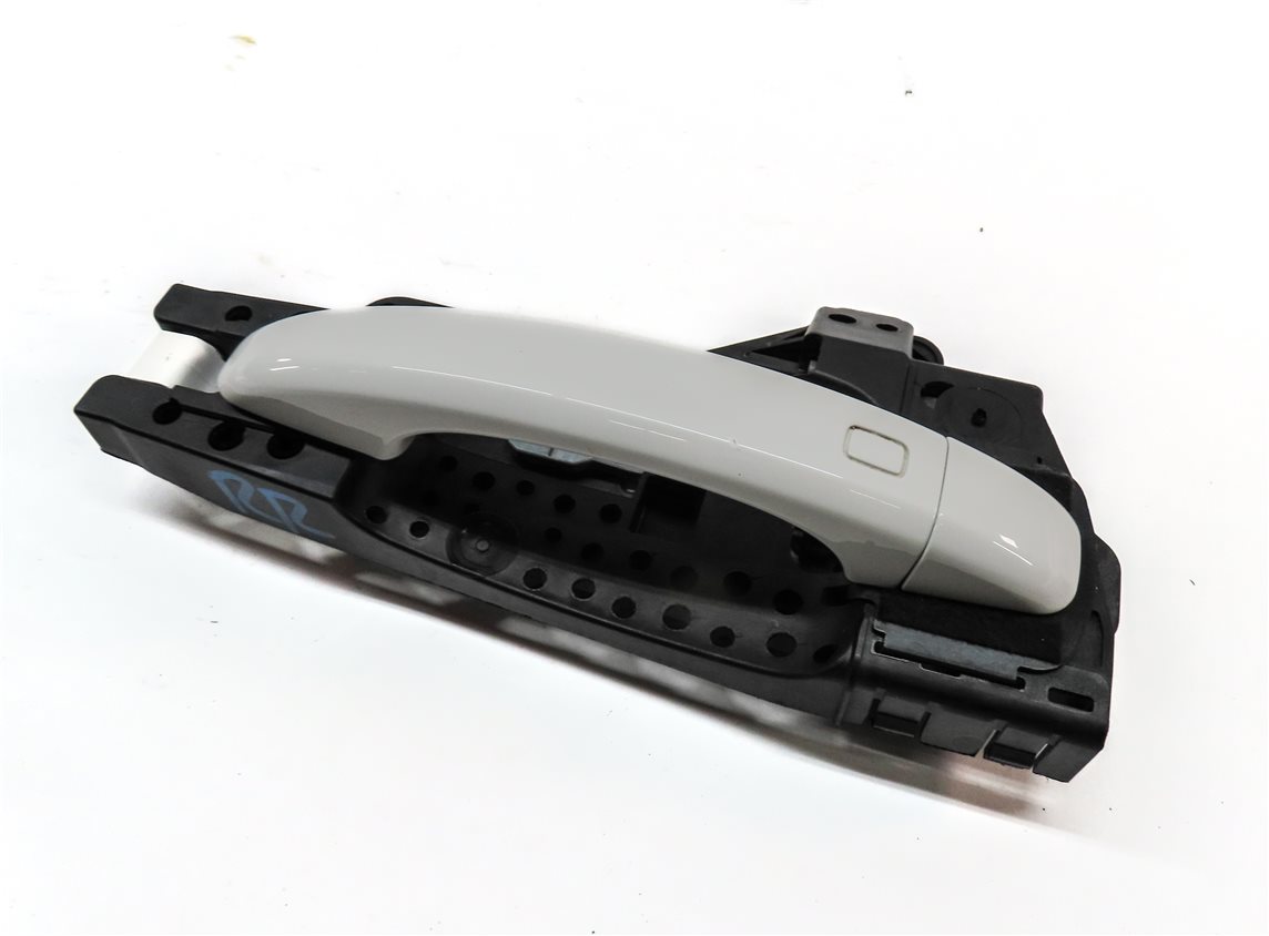2015-2018 AUDI Q3 (8U) REAR RIGHT EXTERIOR DOOR HANDLE (White)