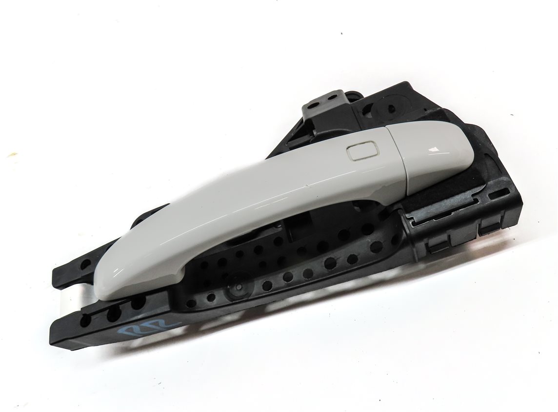 Thumbnail 3: 2015-2018 AUDI Q3 (8U) REAR RIGHT EXTERIOR DOOR HANDLE (White)