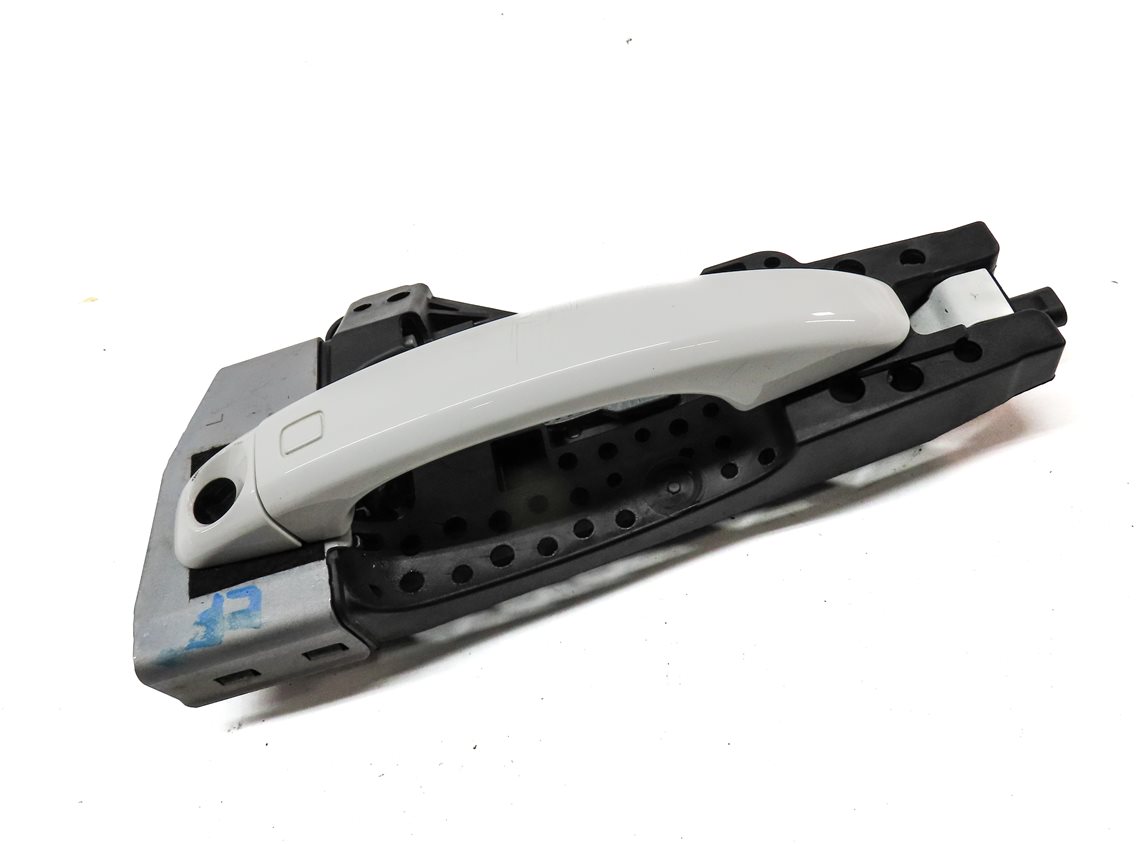 Thumbnail 3: 2015-2018 AUDI Q3 (8U) LEFT FRONT DRIVER DOOR HANDLE (White)
