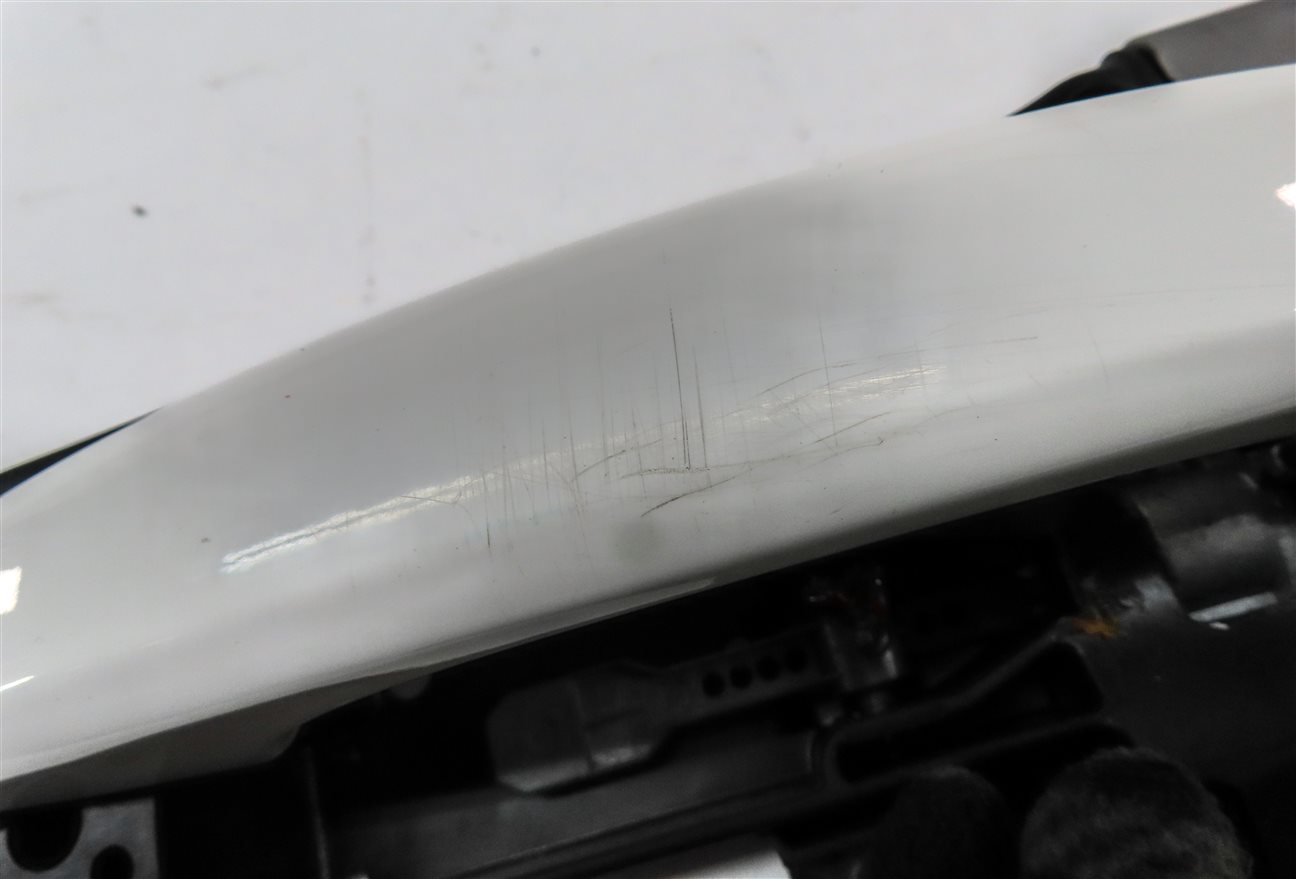 Thumbnail 7: 2015-2018 AUDI Q3 (8U) LEFT FRONT DRIVER DOOR HANDLE (White)