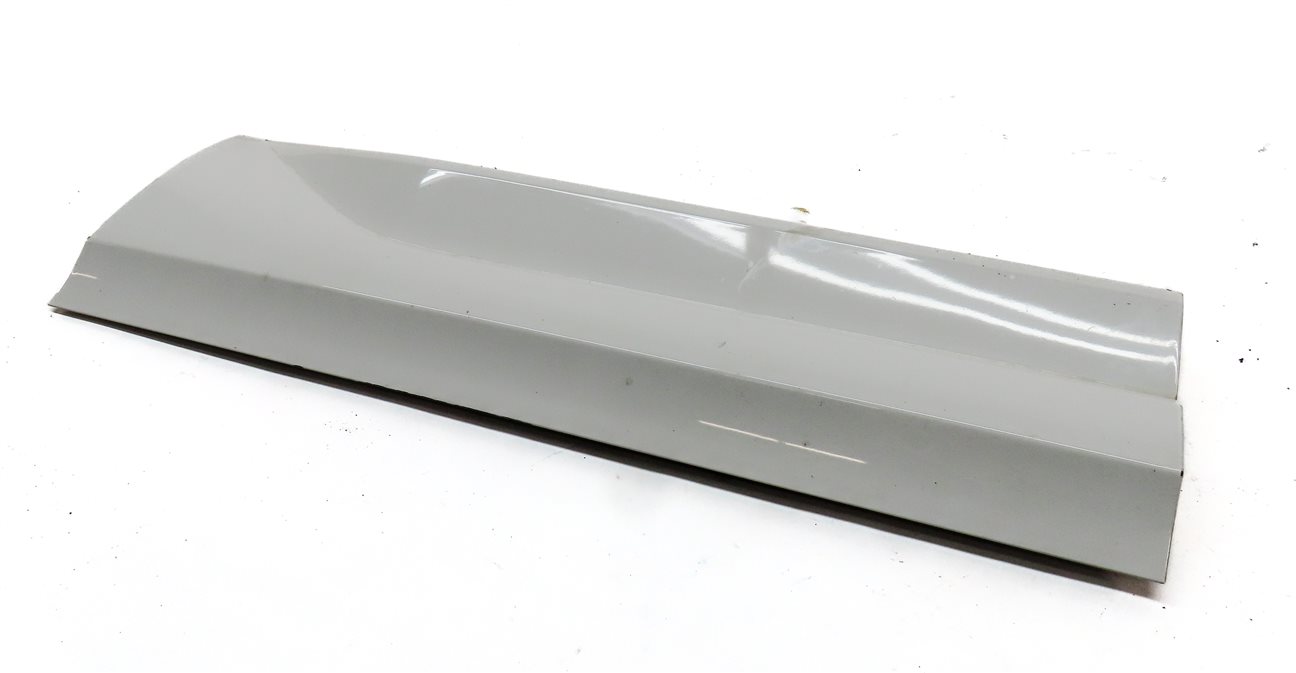 16-18 AUDI Q3 8U REAR LEFT LOWER DOOR TRIM MOULDING (White)