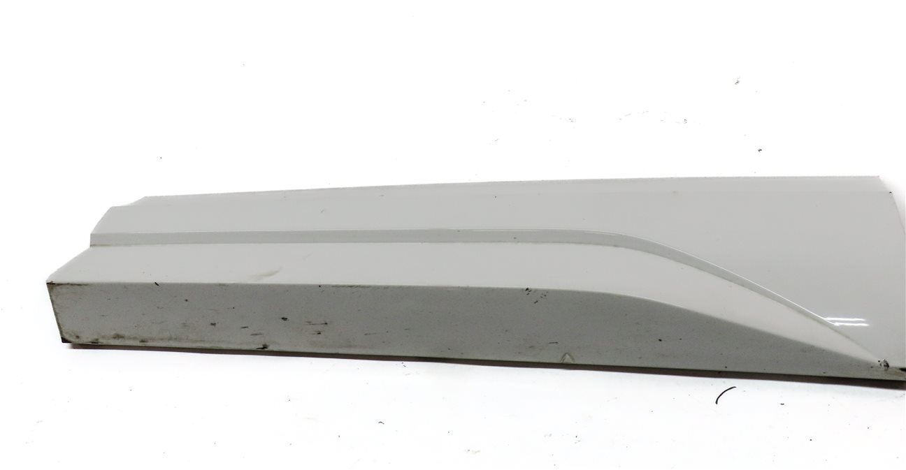 Thumbnail 4: 16-18 AUDI Q3 8U REAR LEFT LOWER DOOR TRIM MOULDING (White)