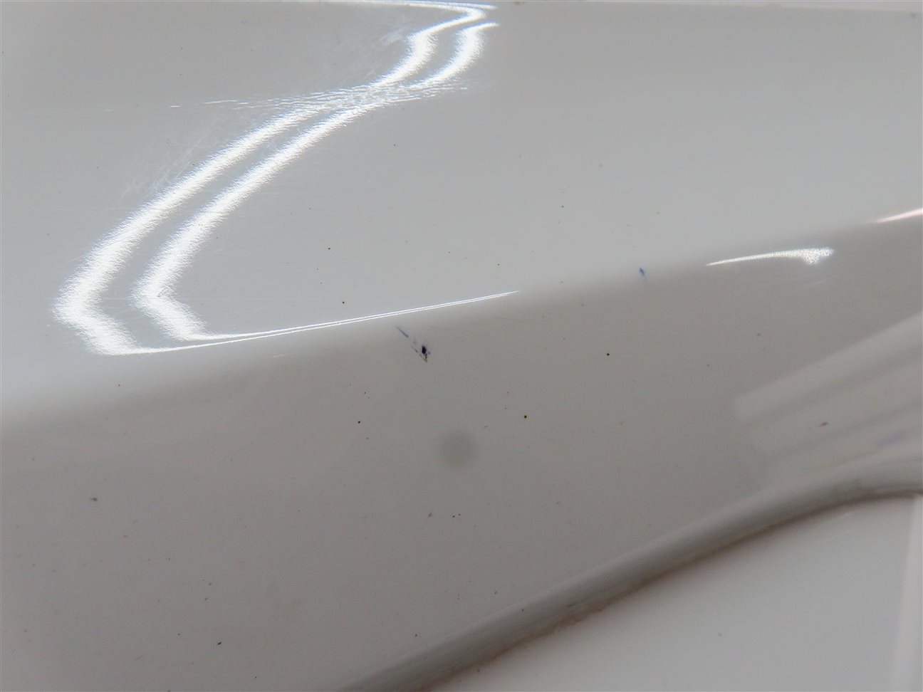Thumbnail 7: 16-18 AUDI Q3 8U REAR LEFT LOWER DOOR TRIM MOULDING (White)