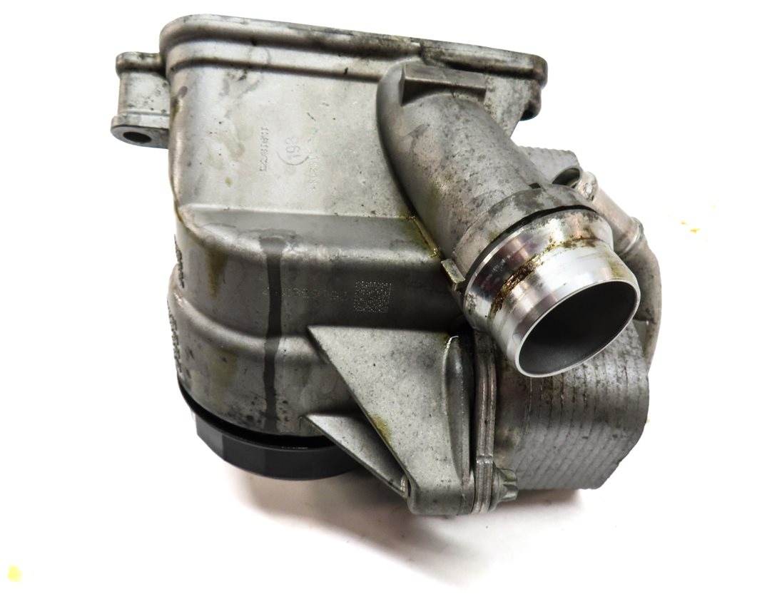 Thumbnail 7: 2011 BMW X3 (F25) 3.0L (N52) ENGINE MOTOR OIL FLUID FILTER HOUSING w/ OIL COOLER