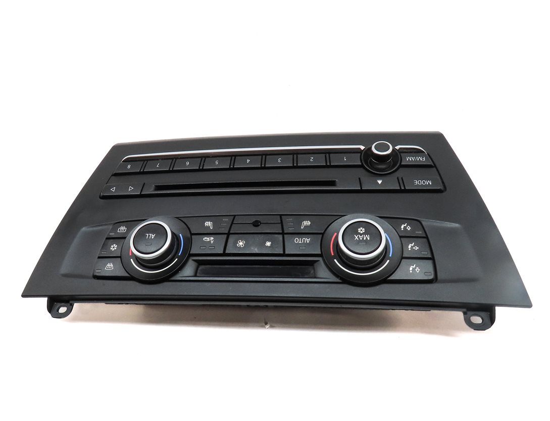 Thumbnail 4: 11-14 BMW X3 (F25) FRONT HEATER A/C TEMPERATURE CLIMATE w/ RADIO CONTROL & TRIM