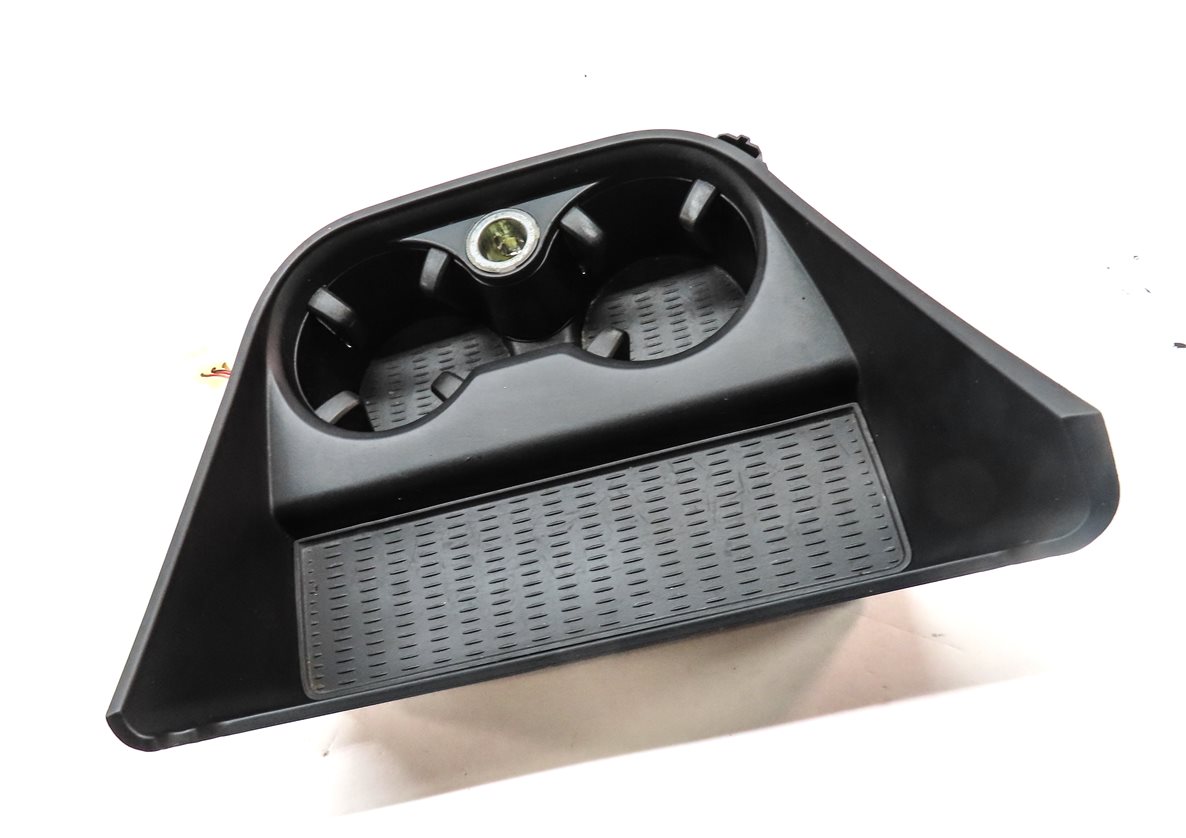 Thumbnail 3: 2011 BMW X3 (F25) FRONT CENTER CONSOLE CUPHOLDER LIGHTER OUTLET CUBBY TRAY