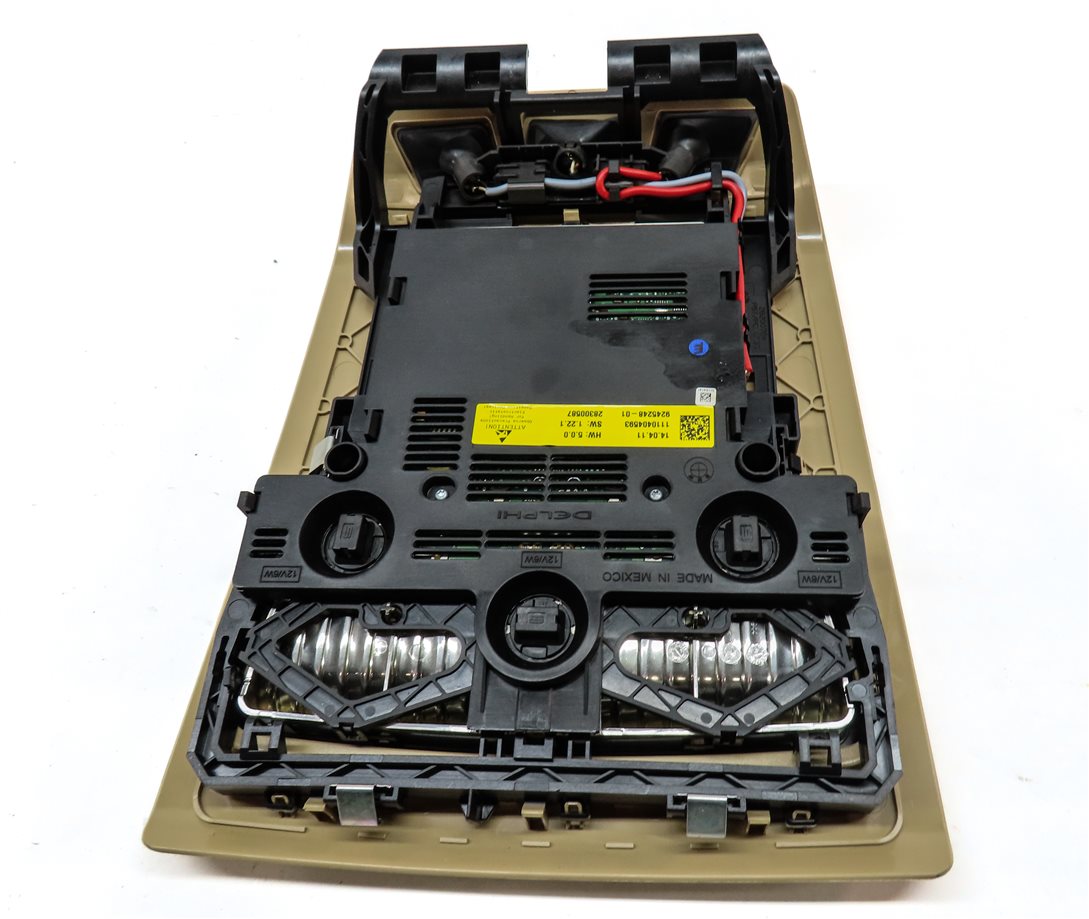 Thumbnail 5: 2011 BMW X3 (F25) FRONT OVERHEAD DOME MAP LIGHT LAMP w/ SUNROOF SWITCHES (Beige)