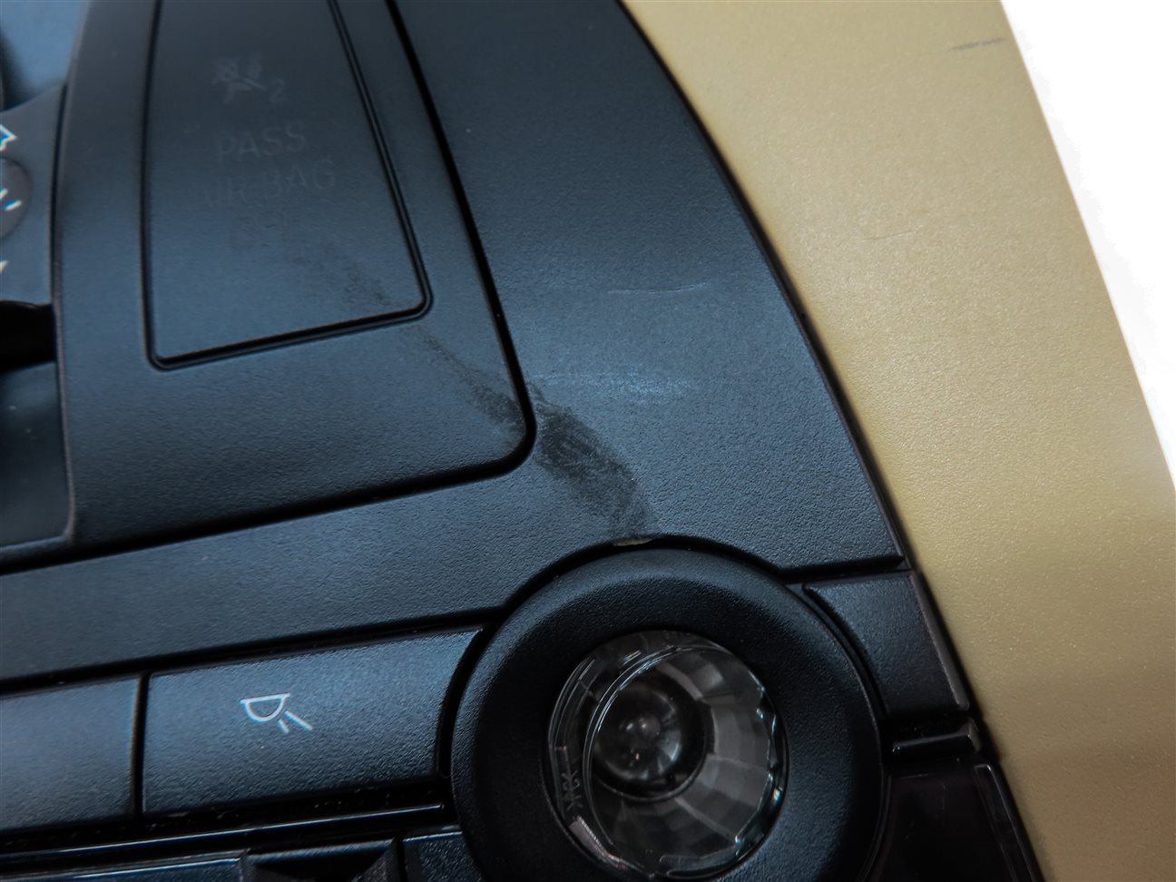 Thumbnail 9: 2011 BMW X3 (F25) FRONT OVERHEAD DOME MAP LIGHT LAMP w/ SUNROOF SWITCHES (Beige)