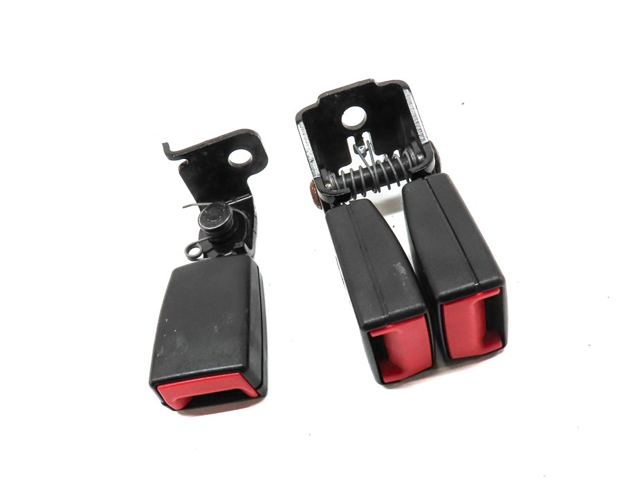 Thumbnail 3: 11 BMW X3 (F25) REAR LEFT CENTER RIGHT SEAT SEATBELT BUCKLE RECEIVER SET (BLACK)