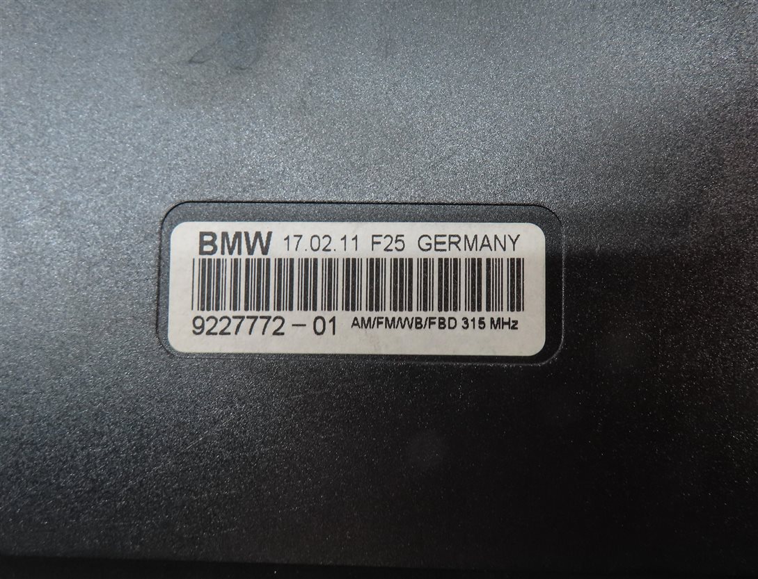 Thumbnail 5: 2011 BMW X3 (F25) RADIO STEREO DIVERSITY ANTENNA AMP AMPLIFIER CONTROL MODULE