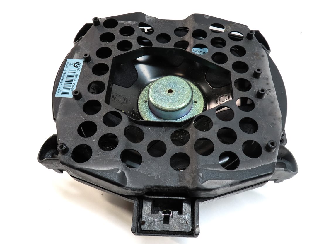 Thumbnail 5: 2011 BMW X3 (F25) RADIO STEREO AUDIO SOUND SYSTEM SUBWOOFER SPEAKER SET/11