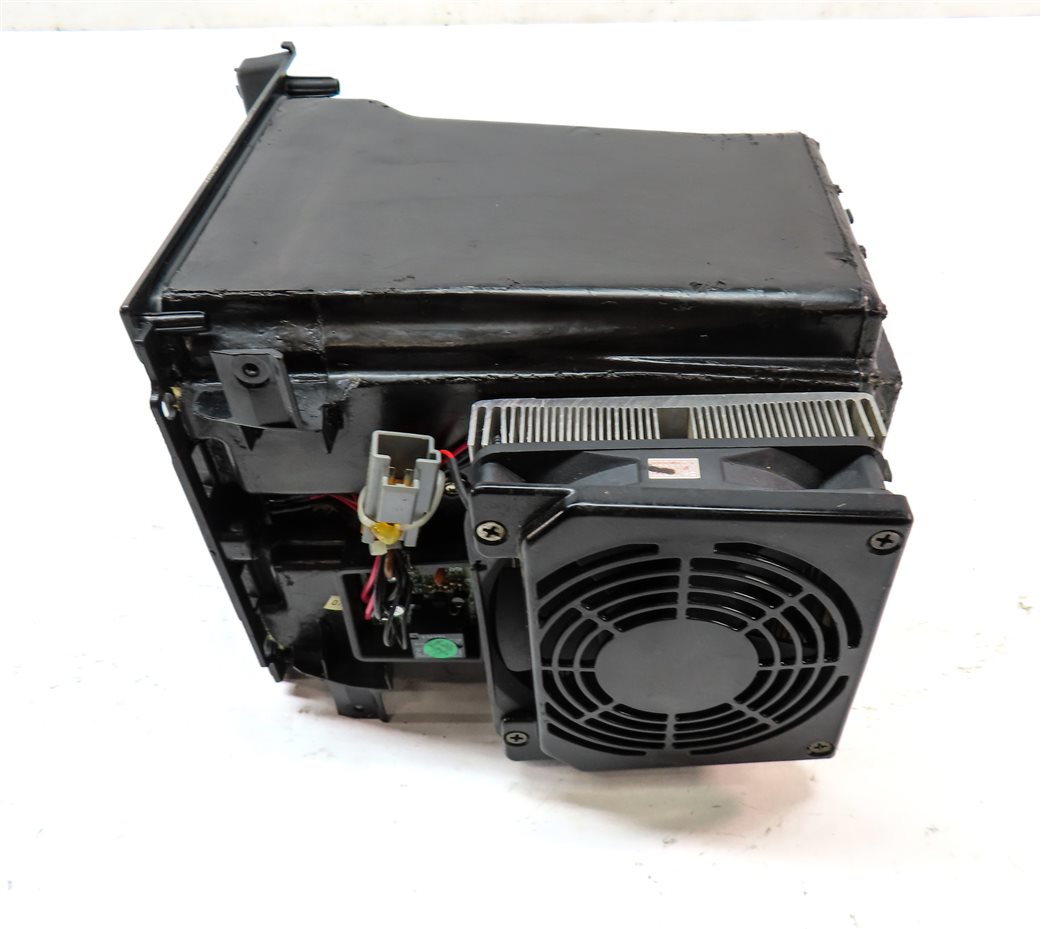 Thumbnail 6: 2005-2009 LAND ROVER LR3 - CENTER CONSOLE STORAGE REFRIGERATOR COOLER FRIDGE
