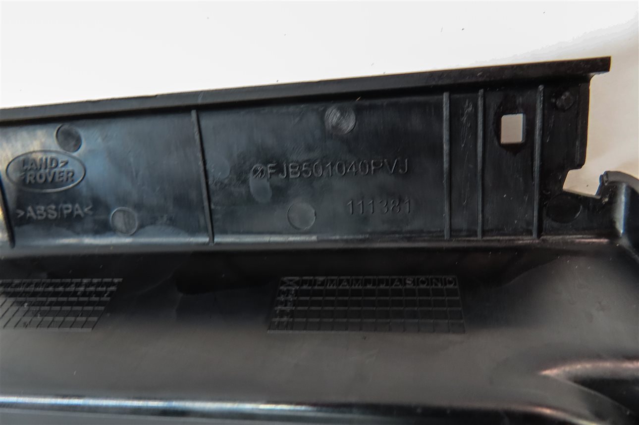 Thumbnail 8: 2005-2009 LAND ROVER LR3 - CENTER CONSOLE STORAGE REFRIGERATOR COOLER FRIDGE