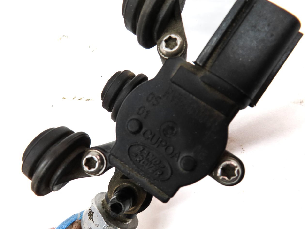 Thumbnail 9: 2008 LAND ROVER LR3 (L319) AIR SUSPENSION TRANSFER RELIEF VALVE SET 3