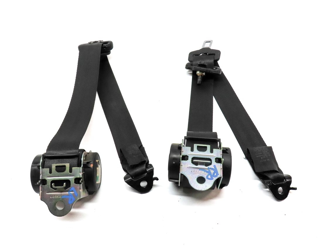 Thumbnail 4: 2008 LAND ROVER LR3 REAR 3RD ROW LEFT & RIGHT SEATBELT RETRACTOR SET (BLACK)