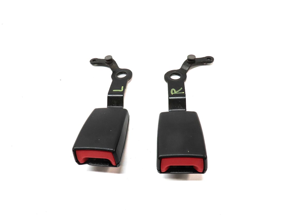 Thumbnail 2: 2008 LAND ROVER LR3 (L319) REAR 3RD ROW LEFT & RIGHT SEATBELT RETRACTOR SET 2